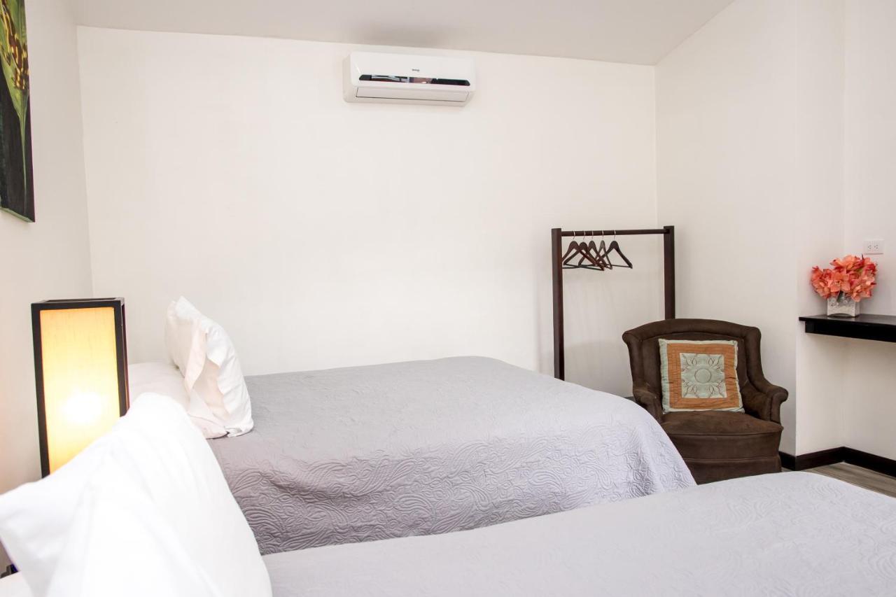 Casa Maria Aeropuerto B&B Rio Segundo Luaran gambar